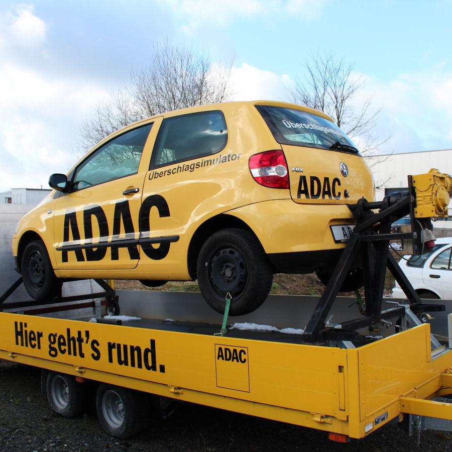 ADAC Überschlagsimulator Bauer Beratung & Vertrieb AG ADAC Überschlagsimulator Bauer Beratung & Vertrieb AG